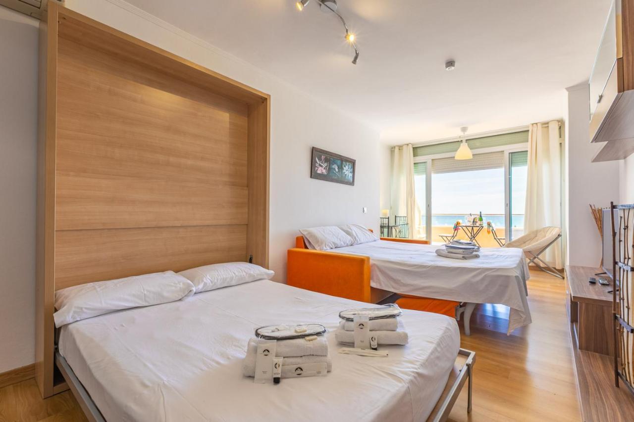 Ferienwohnung Apartamento El Velero Primera Linea Playa Torremolinos Exterior foto